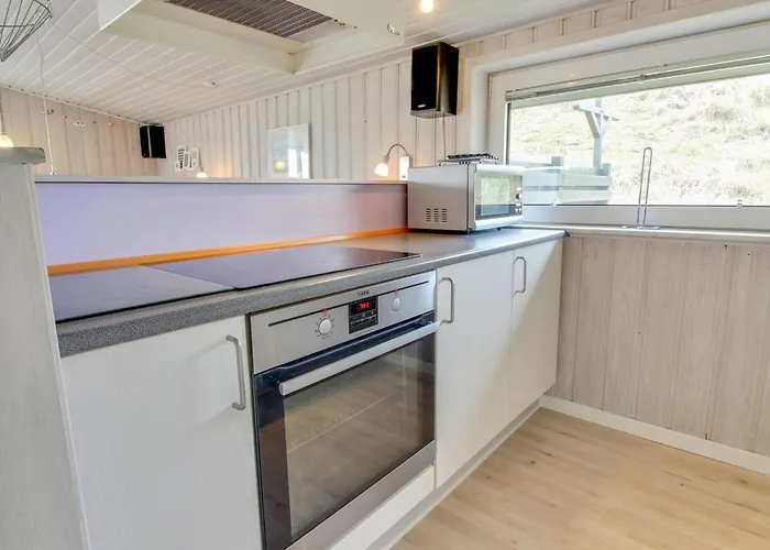 Laurens - From The Sea By Interhome *